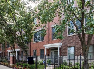 40288 N Clark St, Chicago, IL 60613