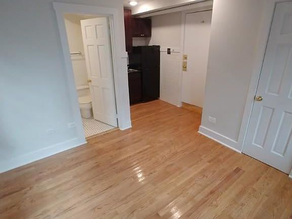 5th image of 855 W Agatite Ave #G1