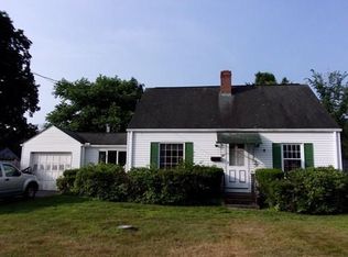 12 Oak Ave, Westfield, MA 01085