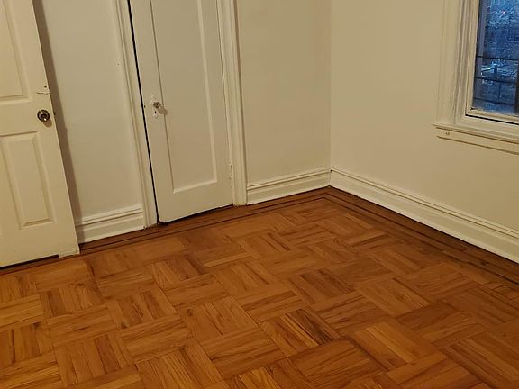 3rd image of 4615 Furman Ave Floor 1