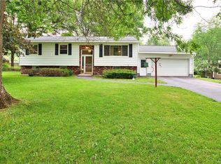 151 Knoll Wood Cir, Ava, NY 13303