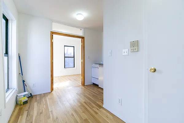 Rented by City Connections Realty | media 17