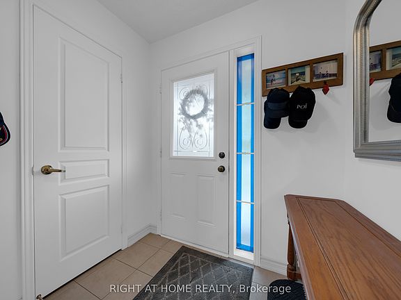 5th image of 119 Vera Lynn Cres