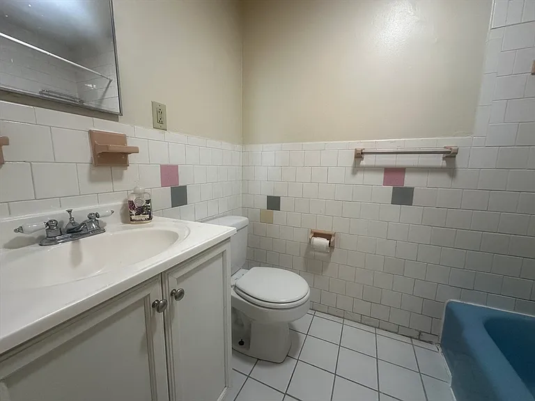 1242 Commonwealth Ave #42 — Photo 11