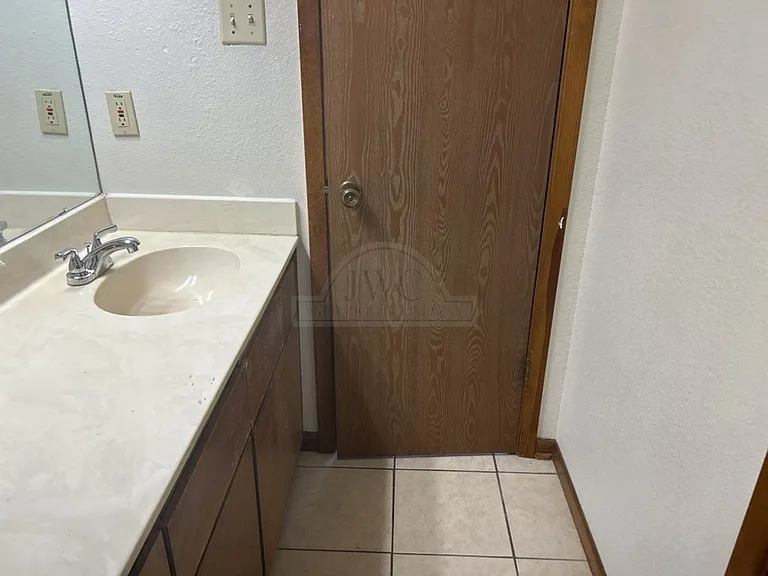 4209 Water St — Photo 12