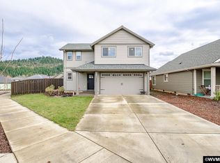 2401 Robbins Way, Lebanon, OR 97355