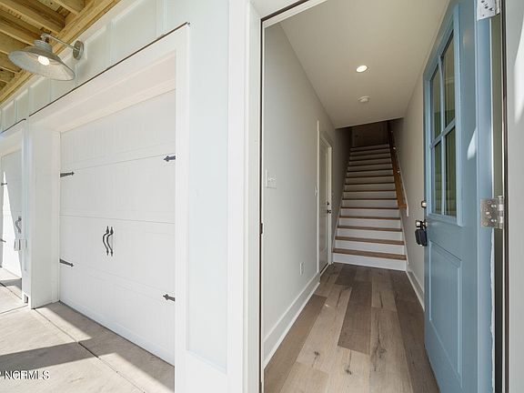 2nd image of 1738 Mackerel Ln #B