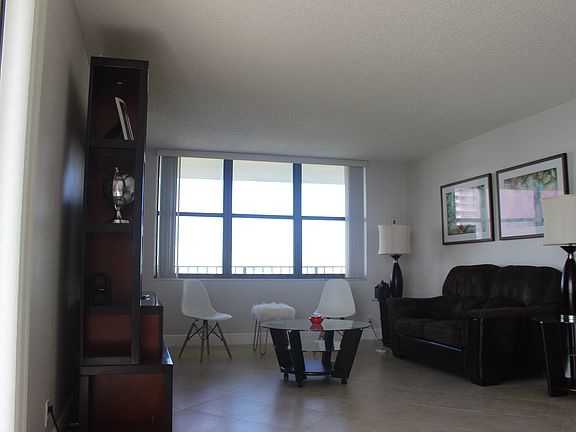 2nd image of 18151 NE 31st Ct APT 1416