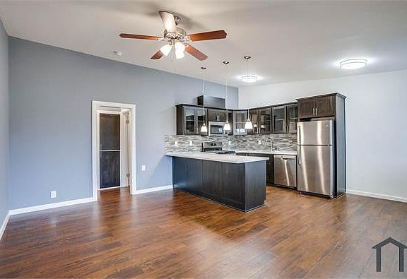 3rd image of 2675 Arlington Ave #41