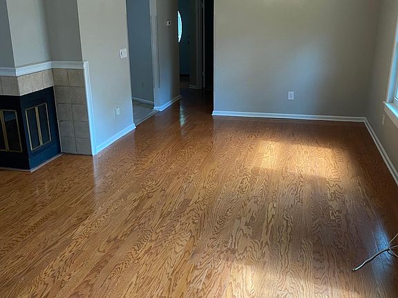 5th image of 3814 Windridge Ct