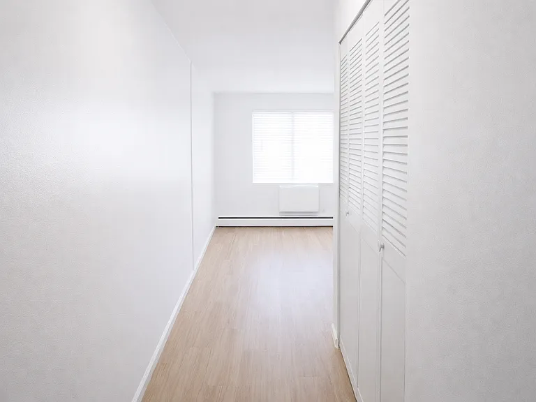 720 6th Ave SE #STUDIO — Photo 7