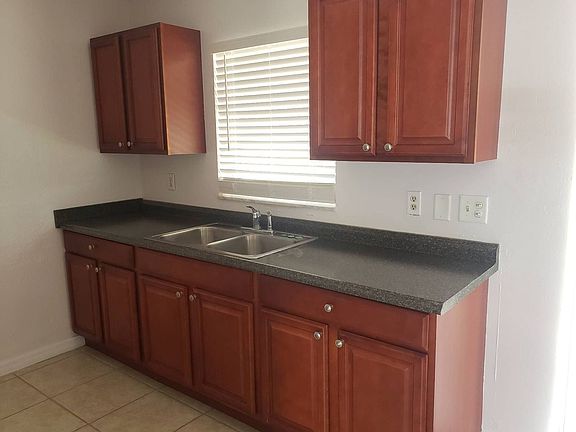 4th image of 1306 Hibiscus Dr