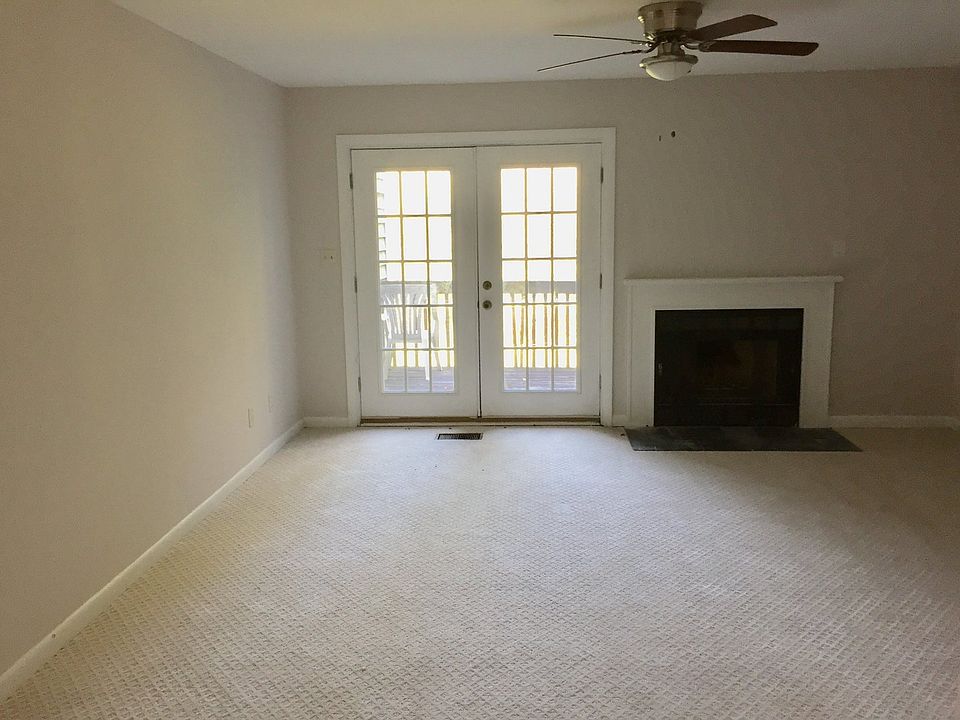 1st image of 1064 Hickory Glen Rd