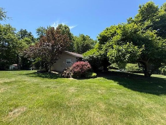 4th image of 1280 Howell Dr
