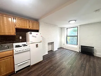 Rented by KNOCKKNOCK LLC