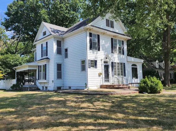 502 S 2nd St, Clinton, MO 64735