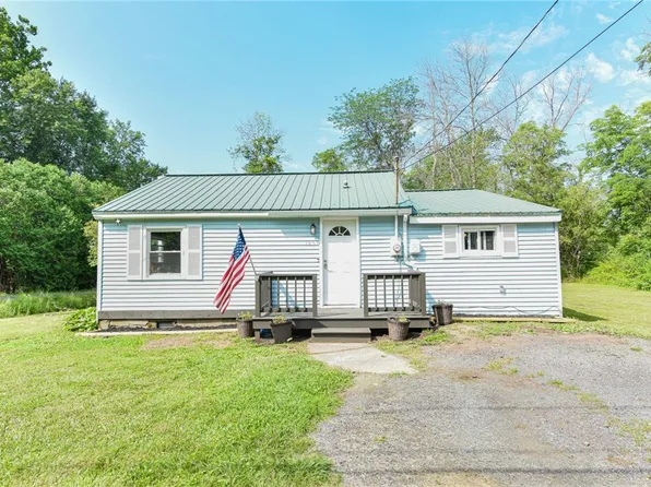 7451 Surbrook Rd, Baldwinsville, NY 13027