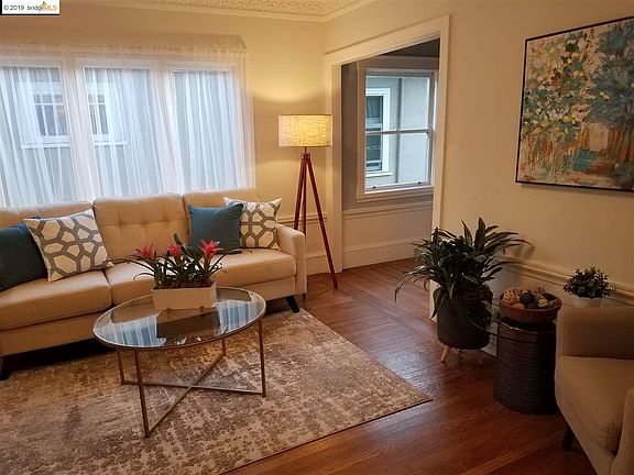 5th image of 3949 Elston Ave