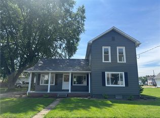 218 W Main St, Beach City, OH 44608