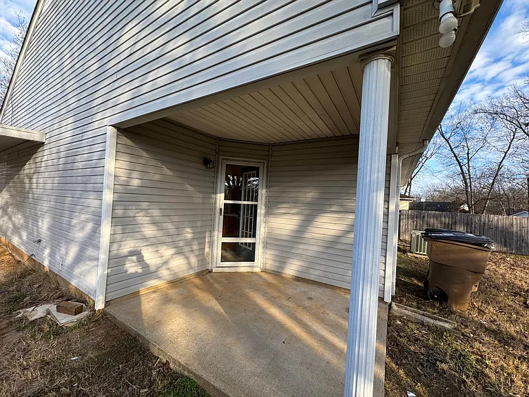 612 N Stonegate Dr — Photo 18