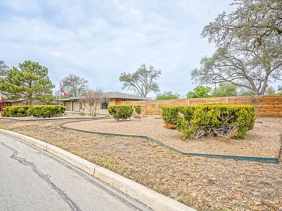 3rd image of 245 Windcrest Dr