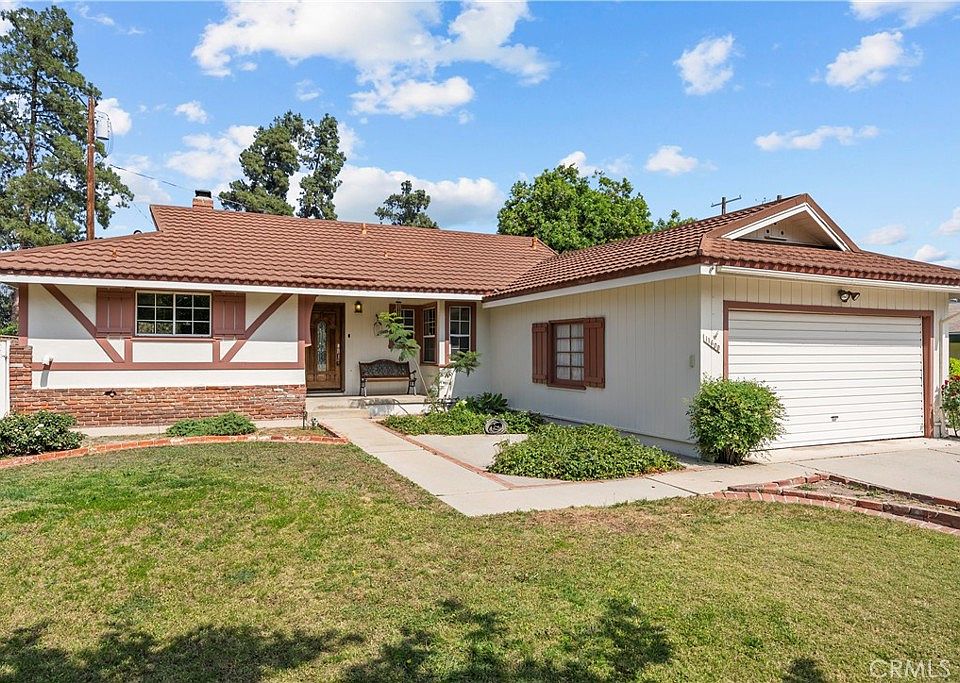 1st image of 11600 De Celis Pl