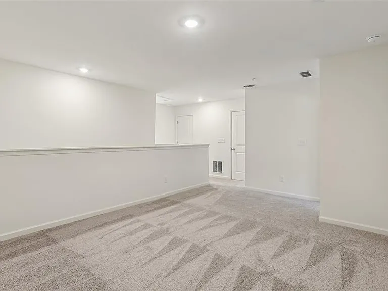 2587 Grey Hawk Dr — Photo 31