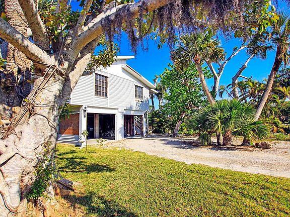 4th image of 209 Robinwood Cir