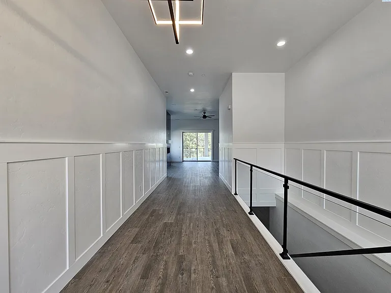 3202 Bing St — Photo 2
