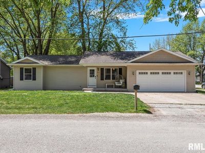 815 9th St, Pawnee, IL, 62558