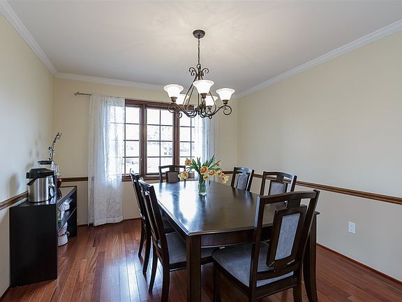 5th image of 51965 Gentian Ln