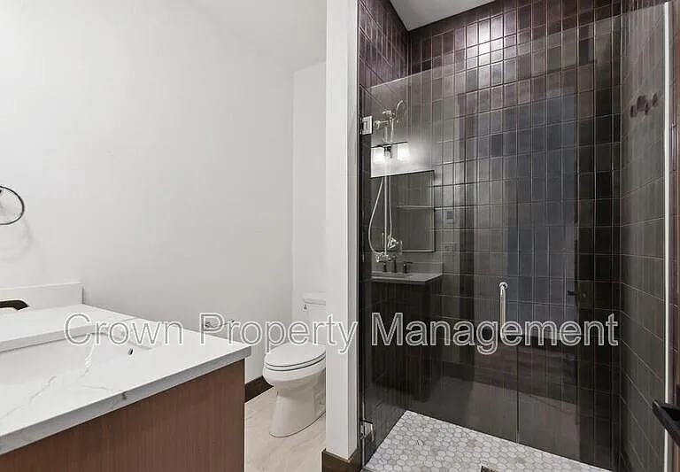 317 Akers Ln #G — Photo 36