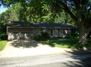 8401 Tomahawk Rd, Overland Park, KS 66207