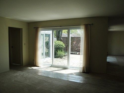 3rd image of 1060 Dartmouth Dr