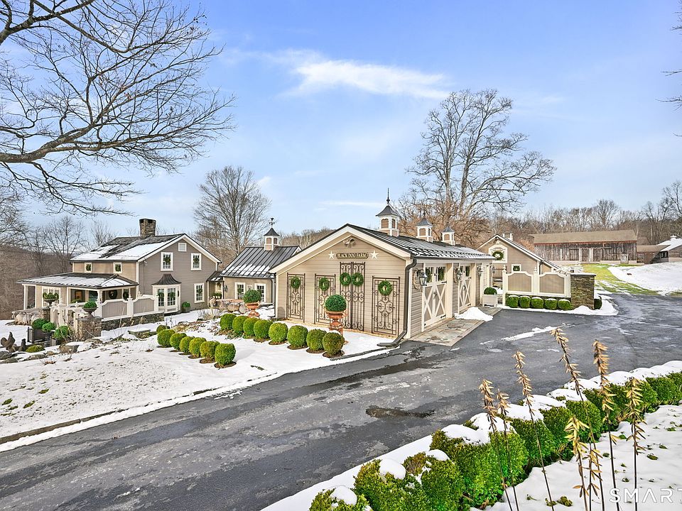 1st image of 6 Hoyt Road