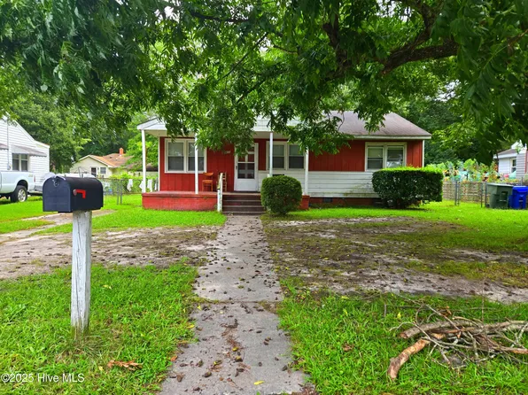 410 W Village Drive, Greenville, NC 27834