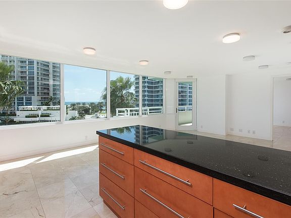5th image of 400 S Pointe Dr APT 606