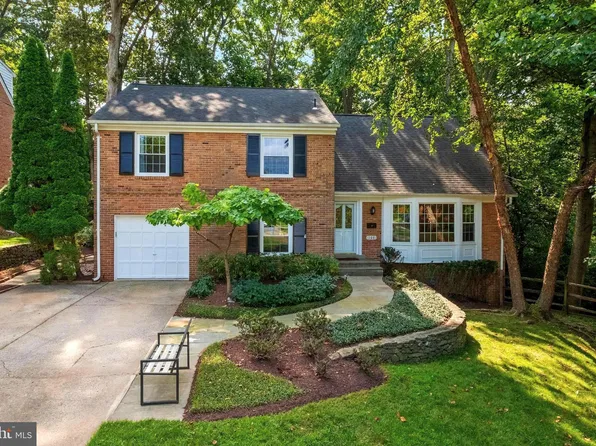 11601 Magruder Ln, Rockville, MD 20852