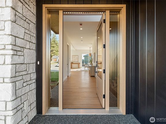2nd image of 1301 Leighton Street