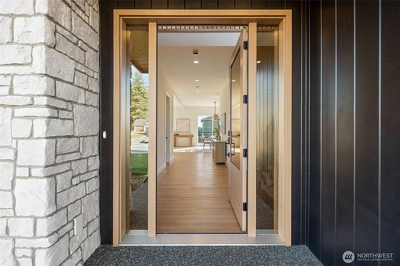 3rd image of 1301 Leighton Street