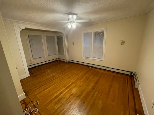 132 Pidge Ave FLOOR 1