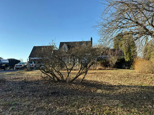 2690 Strasburg Rd, East Fallowfield, PA 19320