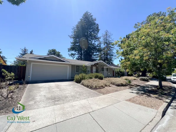 10600 E Estates Dr, Cupertino, CA 95014