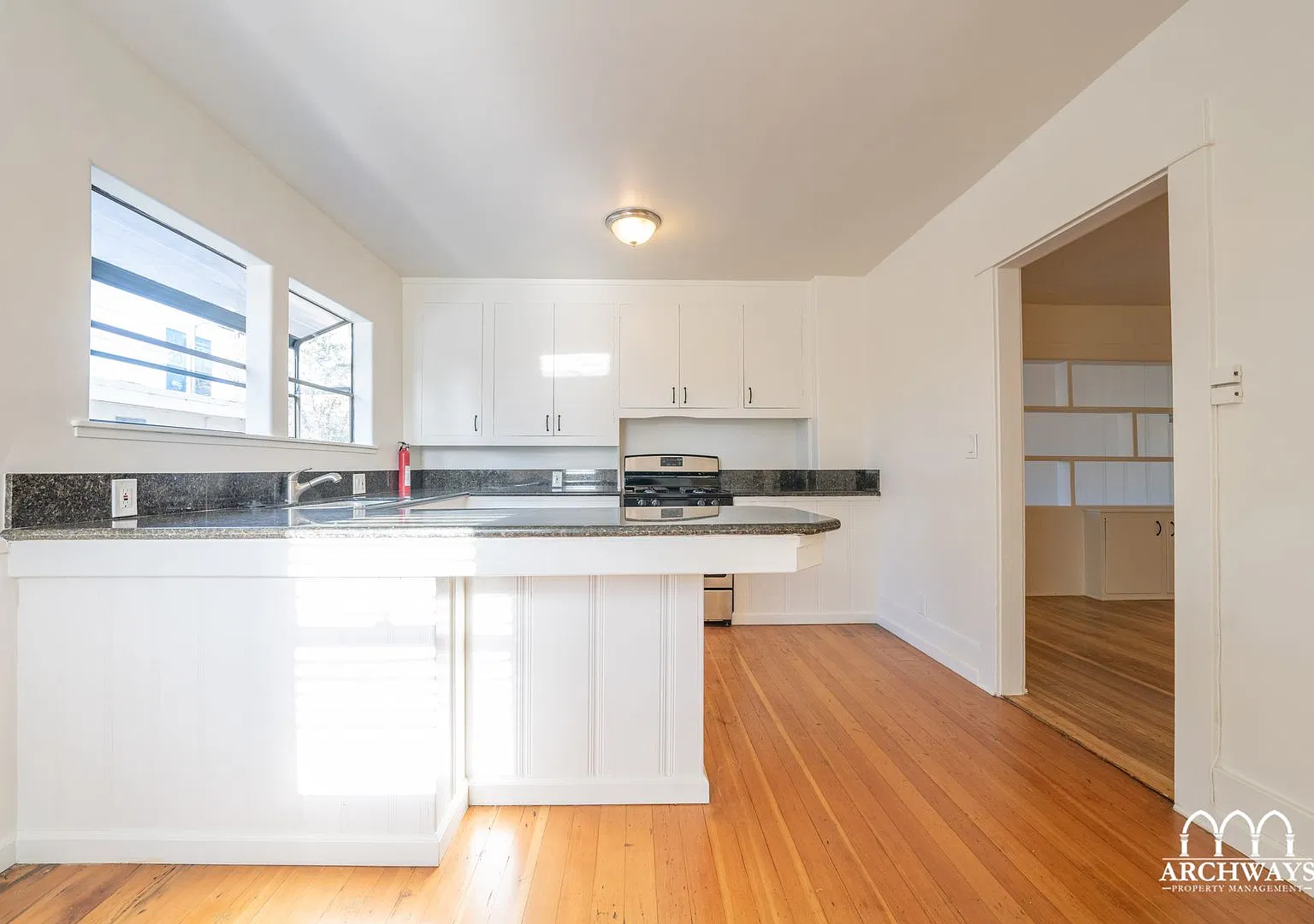 House for Rent with private yard in Santa Monica — Photo 1