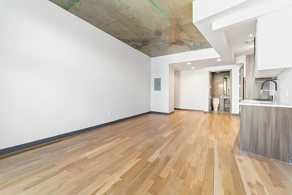 Rented by MNS | media 2