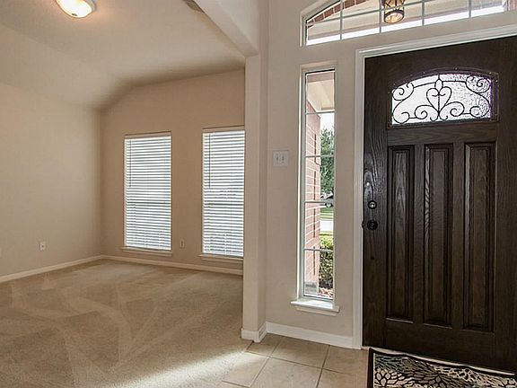 4th image of 20210 Avery Point Dr