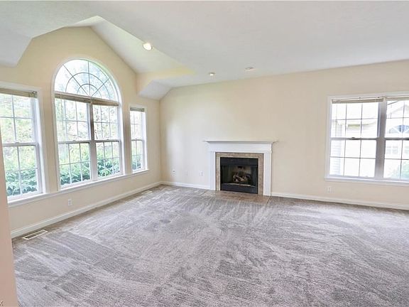 2nd image of 375 Hollyhock Ct