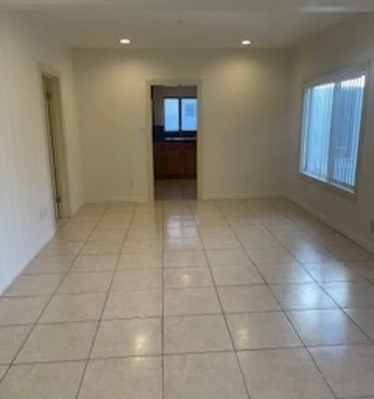 2311 Malcolm Ave — Photo 8