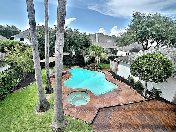 2nd image of 19122 Waverdale Ct