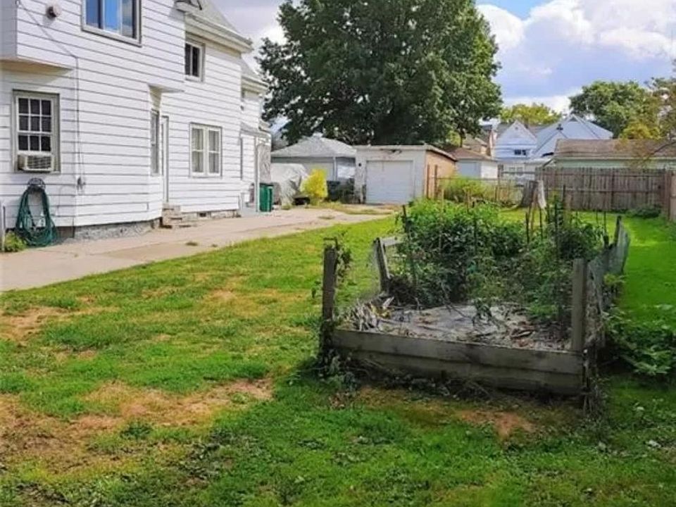 1st image of 101 Schiller St #2